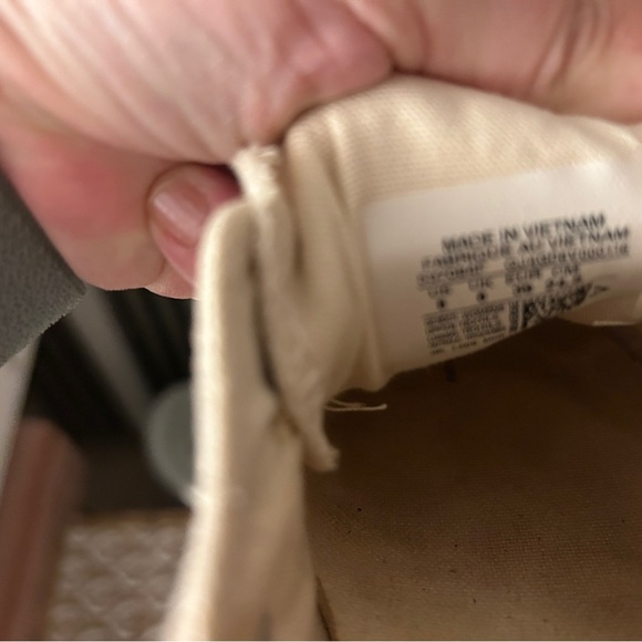 Converse Cream Canvas Low Tops 8 - Picture 11 of 11